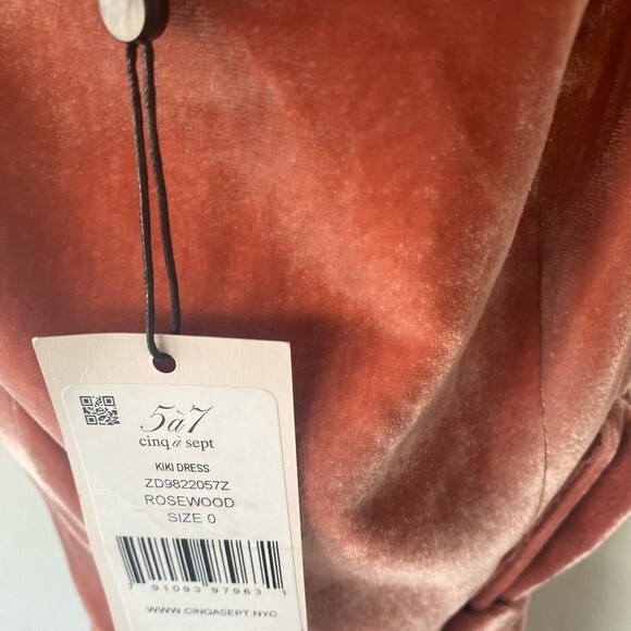 Cinq A Sept pink spaghetti strap mini cocktail semiformal drsss velvet texture - Picture 10 of 12